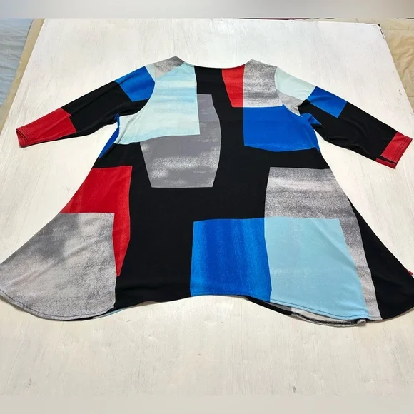 Alfani Women’s 2X High Low Colorblock Blouse Black Blue Red 3/4 Sleeve - Picture 3 of 9